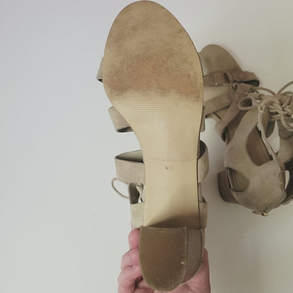 Marc Fisher Paradox Lace Up Block Heeled Sandals in Nude Size 9 - Picture 9 of 9
